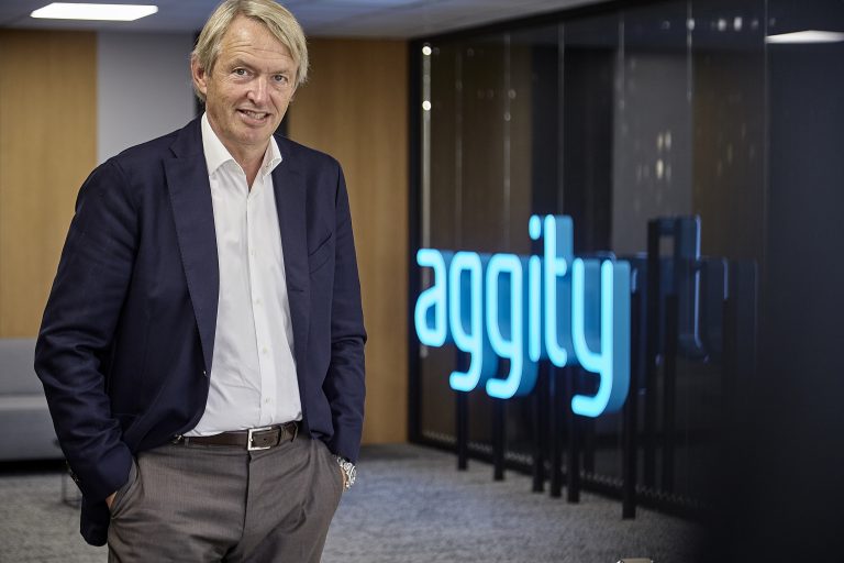 Expansión, adquisiciones y aggity Next