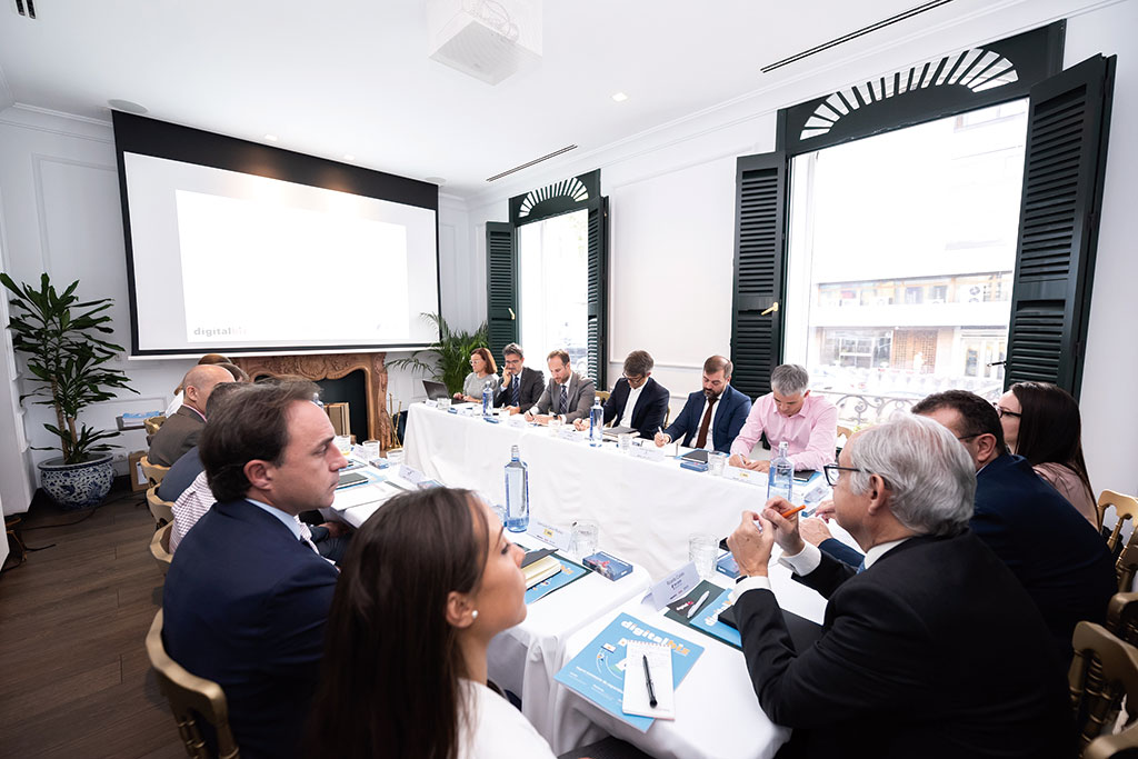 DESAYUNODETRABAJO-2015