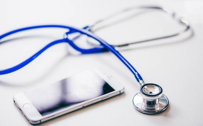 stethoscope-2617700_1280