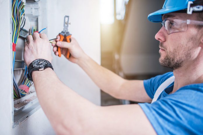electric-technician-job