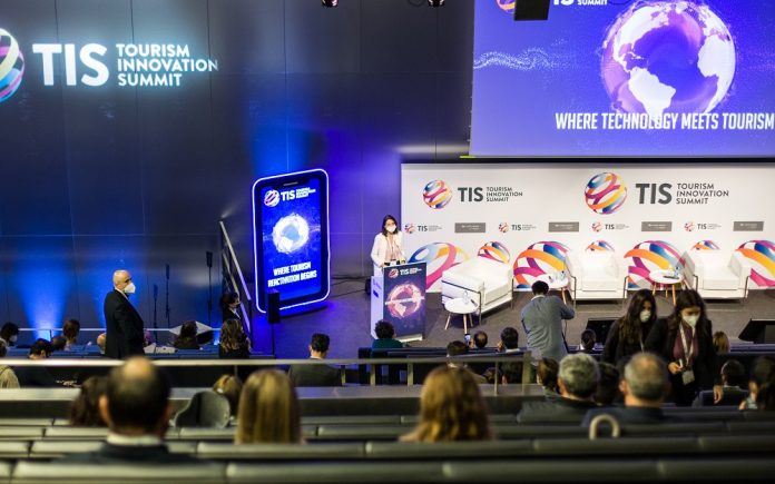 TIS2021 Sector Turístico