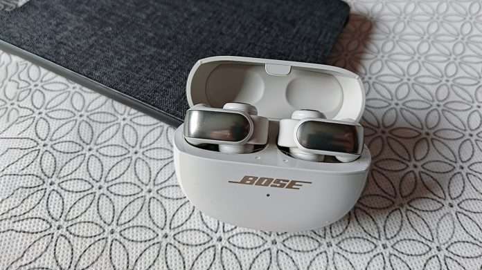 DB58_Bose01 Bose Ultra Open Earbuds